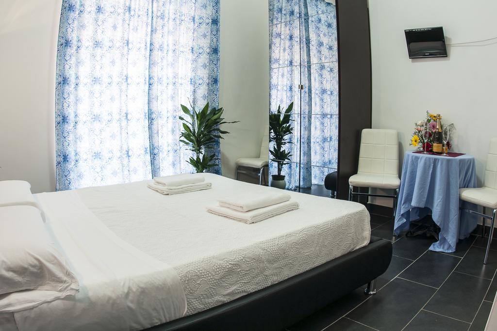 Gio' Suites Roma Habitación foto